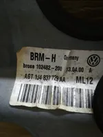 Volkswagen Golf IV Regulador de puerta delantera con motor 1J4837729AA