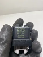 Toyota Corolla Verso AR10 Hehkutulpan esikuumennuksen rele 2861067010