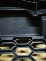 Toyota Corolla Verso AR10 Atrapa chłodnicy / Grill 531110F020