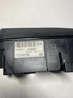 Opel Signum Module de fusibles 13144709