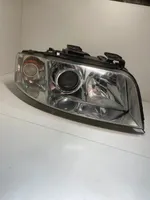 Audi A6 S6 C5 4B Lampa przednia 