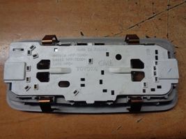 Toyota Auris E180 Lampka podsufitki tylna 8125005030