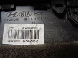 Hyundai i20 (GB IB) Dysze / Kratki środkowego nawiewu deski rozdzielczej 84740C8050