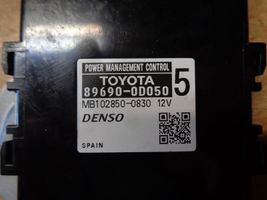 Toyota Yaris Muut ohjainlaitteet/moduulit 896900D050