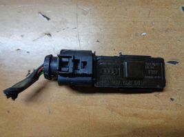 Audi A4 S4 B8 8K Sensore del pedale della frizione 8K0907658D