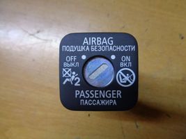 Mitsubishi Space Star Interrupteur commutateur airbag passager 