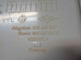 Volkswagen Golf Sportsvan Światło fotela przedniego 5G0868837