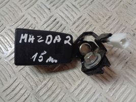 Mazda 2 Klamra tylnego pasa bezpieczeństwa AGB62379