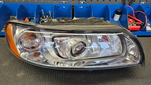 Volvo XC70 Lampy przednie / Komplet 