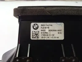 BMW 2 F46 Dysze / Kratki środkowego nawiewu deski rozdzielczej 64229262955