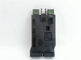 Mercedes-Benz Vito Viano W638 Module de fusibles 0005400660