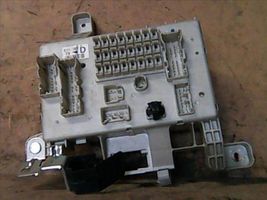 Toyota Land Cruiser (J120) Module de fusibles 01117B0779