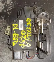 Skoda Octavia Mk2 (1Z) Silniczek zamka drzwi przednich 