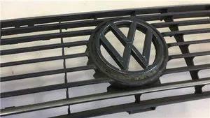 Volkswagen Polo II 86C 2F Griglia anteriore 867853653