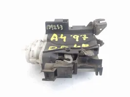 Audi A4 S4 B5 8D Motor de la cerradura de la puerta delantera 