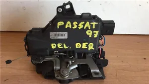 Volkswagen PASSAT B5 Moteur de verrouillage porte avant 61837014H