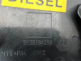 Citroen C3 Tapa del depósito de combustible 9638184280