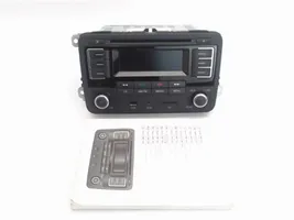 Volkswagen Polo V 6R Unité principale radio / CD / DVD / GPS 6Q0051228C