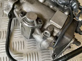 Audi A4 S4 B5 8D Pompe d'injection de carburant à haute pression 028130109