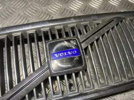 Volvo V70 Grotelės priekinės 9190776