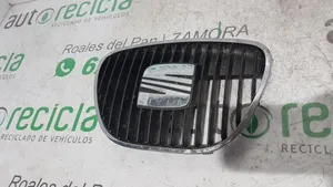 Seat Ibiza III (6L) Griglia anteriore 6L0853679