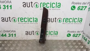 Nissan Patrol Y61 Interruttore di controllo dell’alzacristalli elettrico TK0682962VB000