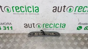 Renault Kangoo I Luce targa 8200103259