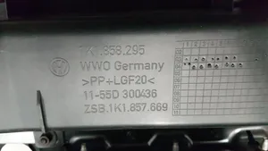 Volkswagen Golf V Oro pagalvių komplektas 1K1858295