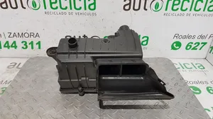 Audi A3 S3 8V Filtr powietrza 5Q0129606