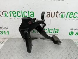 Mercedes-Benz A W169 Pedale della frizione A1592901001