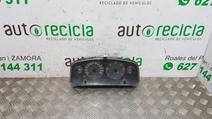 Toyota Avensis T220 Spidometras (prietaisų skydelis) 88458017