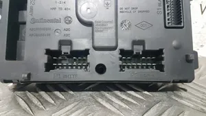 Renault Sandero I Sterownik / Moduł ECU 284B14559R