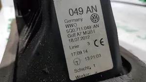 Volkswagen Golf VII Drążek zmiany biegów 5Q0711049AN