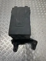 Audi A3 S3 8P Support boîte de batterie 1K0915333B