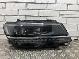 Volkswagen Tiguan Faro delantero/faro principal 5NN941082C