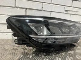 Volkswagen PASSAT B8 Lampa przednia 3G1941036P