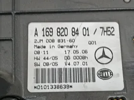 Mercedes-Benz B W245 Kattokonsolin valaisinyksikön koristelista A1698208401