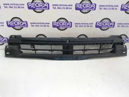 Renault Trafic I Radiator support slam panel 620300102R