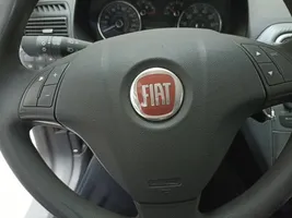 Fiat Grande Punto Turvatyynysarja paneelilla 