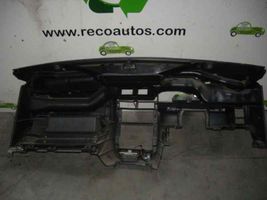 Nissan Almera Tableau de bord 682001N610