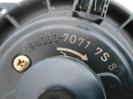 Toyota Celica T230 Sisälämmityksen ilmastoinnin korin kotelo 1940007071