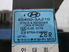 Hyundai Trajet Module de fusibles 954003A210