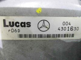 Mercedes-Benz C W202 Jarrutehostin 0044301630