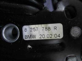 BMW X3 E83 Etuistuimen turvavyö 566244601