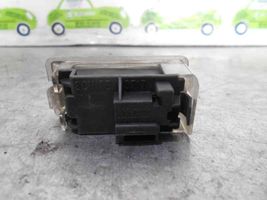 Renault Vel Satis Lampa oświetlenia tylnej tablicy rejestracyjnej 7700771935