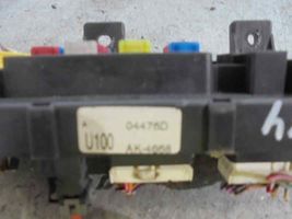 Chevrolet Tacuma Module de fusibles 04476D