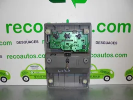 Toyota Prius (XW20) Consola de luz del techo 8126047010B0