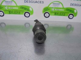 Ford Escort Inyector de combustible LRC6732602C