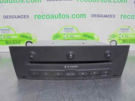 Renault Megane II Panel / Radioodtwarzacz CD/DVD/GPS 8200485082