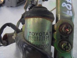 Toyota 4 Runner N180 Priekinė durų spyna 6932089127